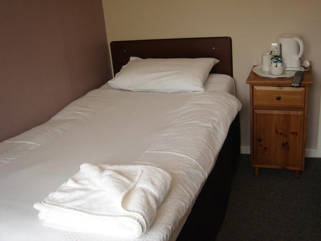 Prince Hotel Smethwick Room photo